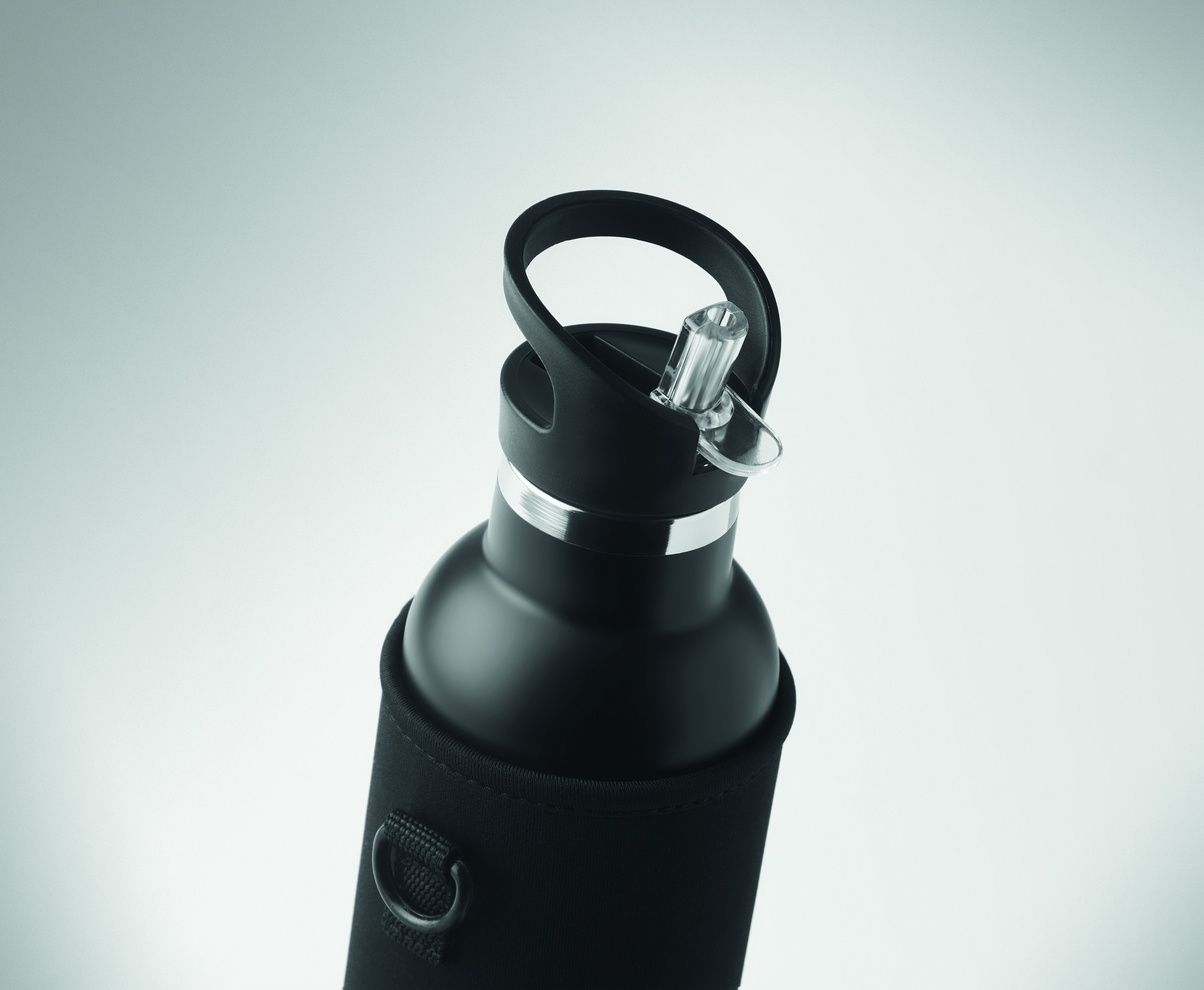 Isolierflasche TIKSI 700ml Edelstahl, doppelwandig, mit Neopren-Tasche