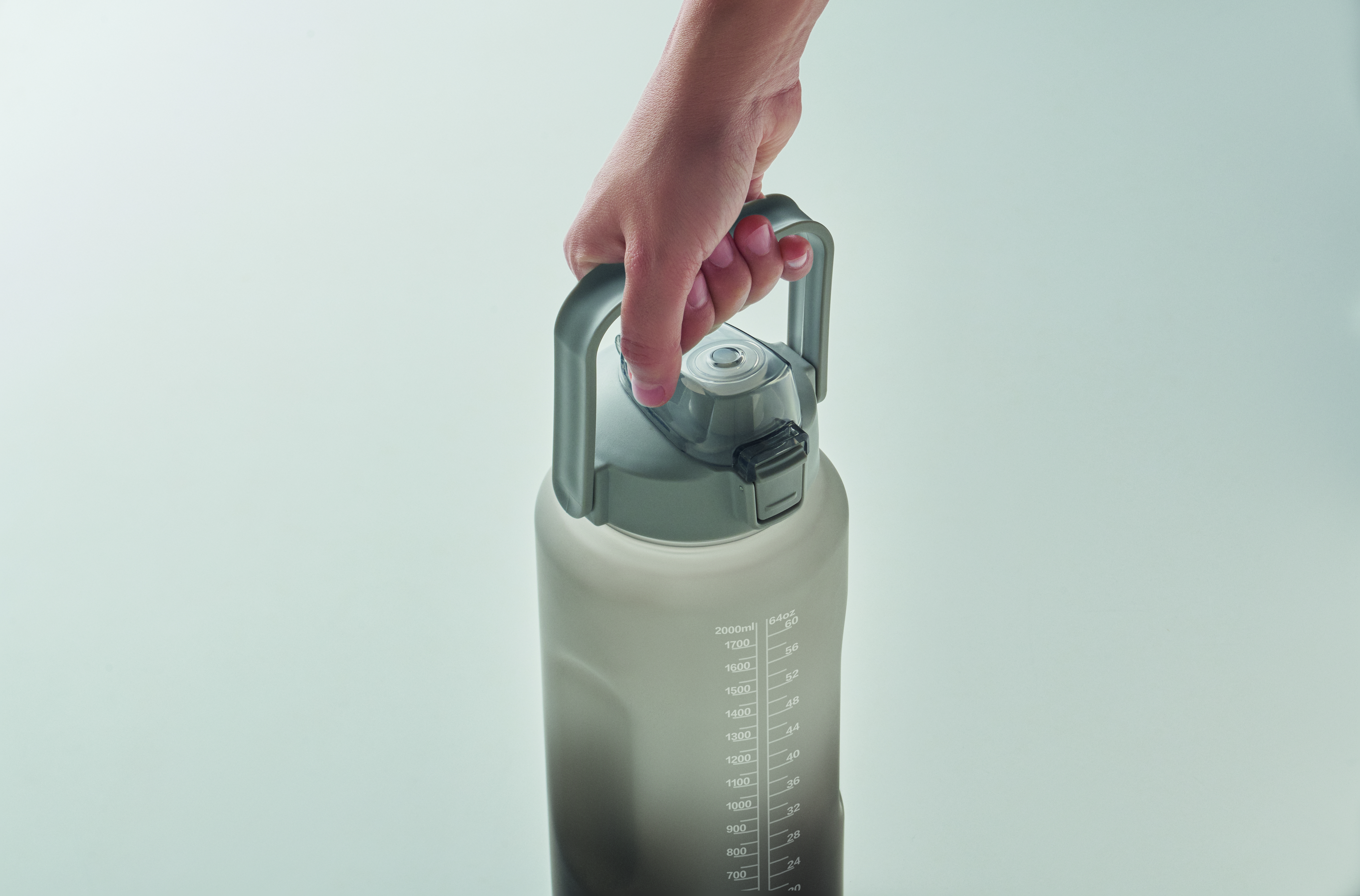 RPET-Trinkflasche 2000ml ACTIVATE MAX mit Trinkhalm & Henkel