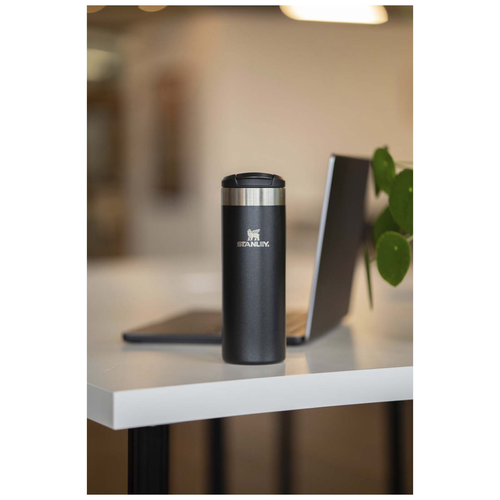Stanley 470 ml AeroLight™ Transit Thermobecher