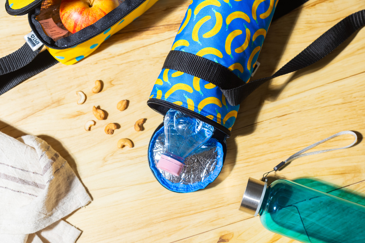 Flaschen-Kühltasche CreaCool Aqua aus RPET, für 1,5 l, bedruckbar