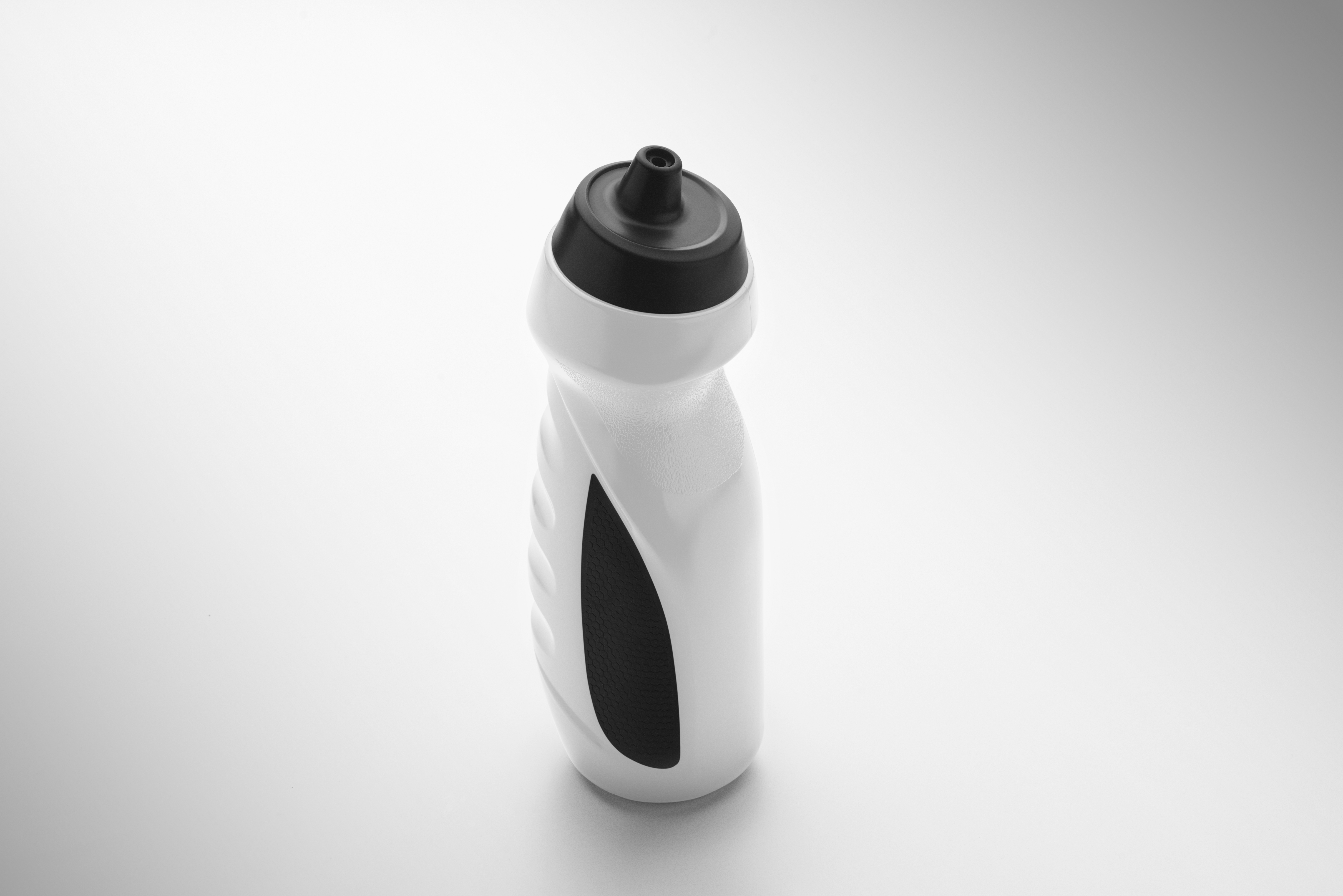 Sport-Trinkflasche FERSK 700ml PE, auslaufsicher mit Griff – bedruckbar