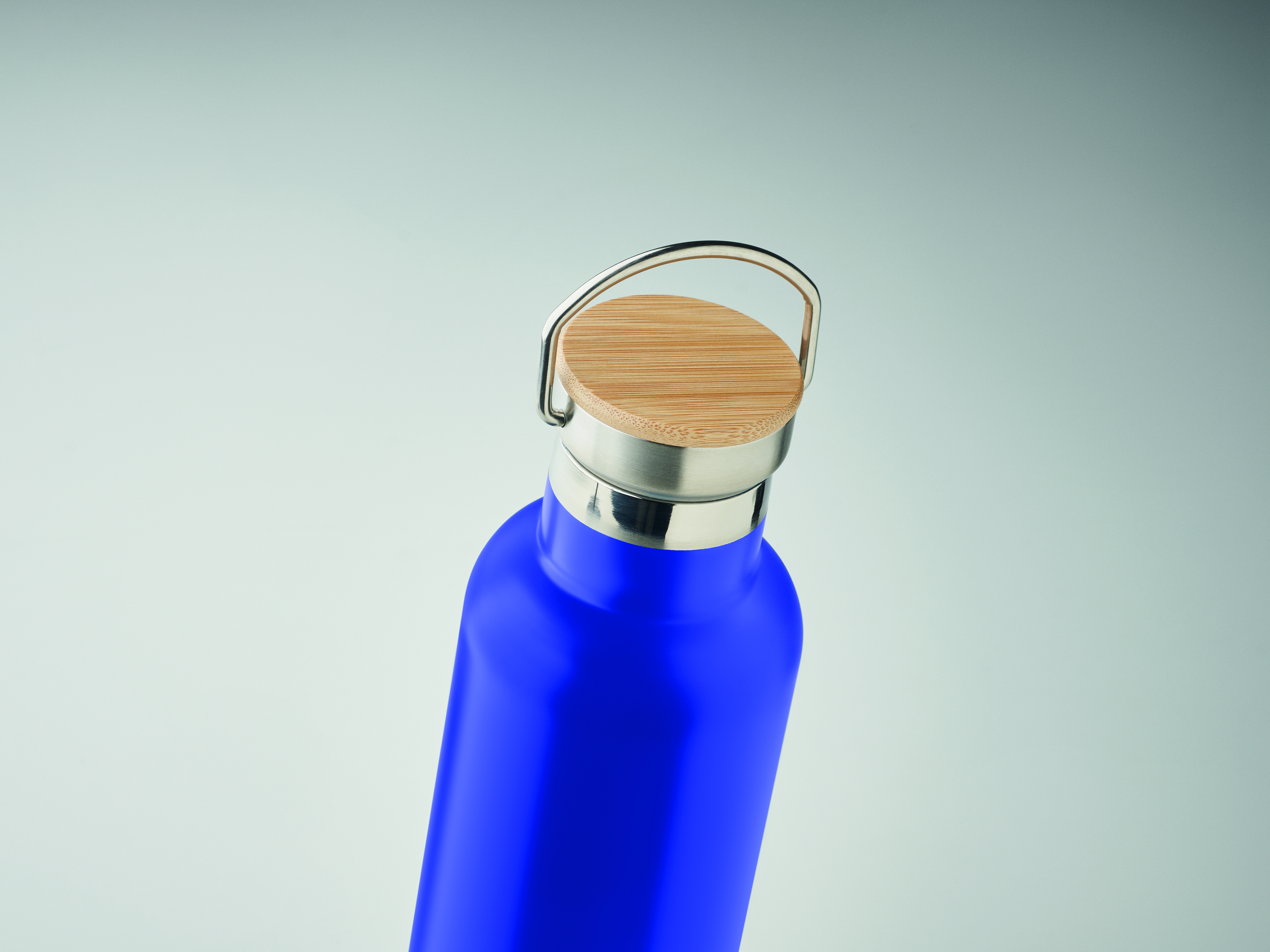 Isolierflasche 750 ml HELSINKI - Edelstahl, doppelwandig, Bambusdeckel