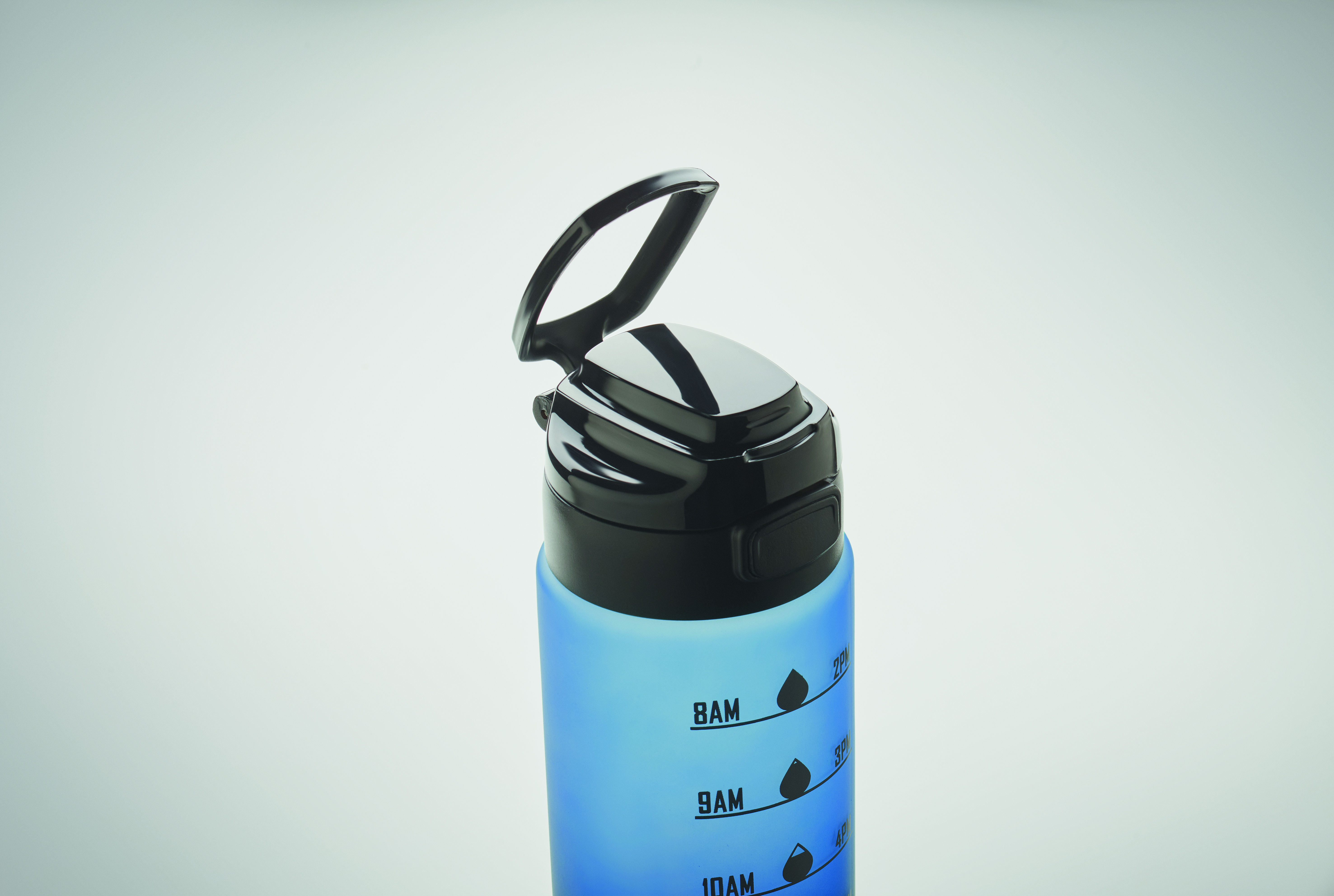 Sport-Trinkflasche RPET 1L LEVEL mit Zeitmarkierung & Flip-Top