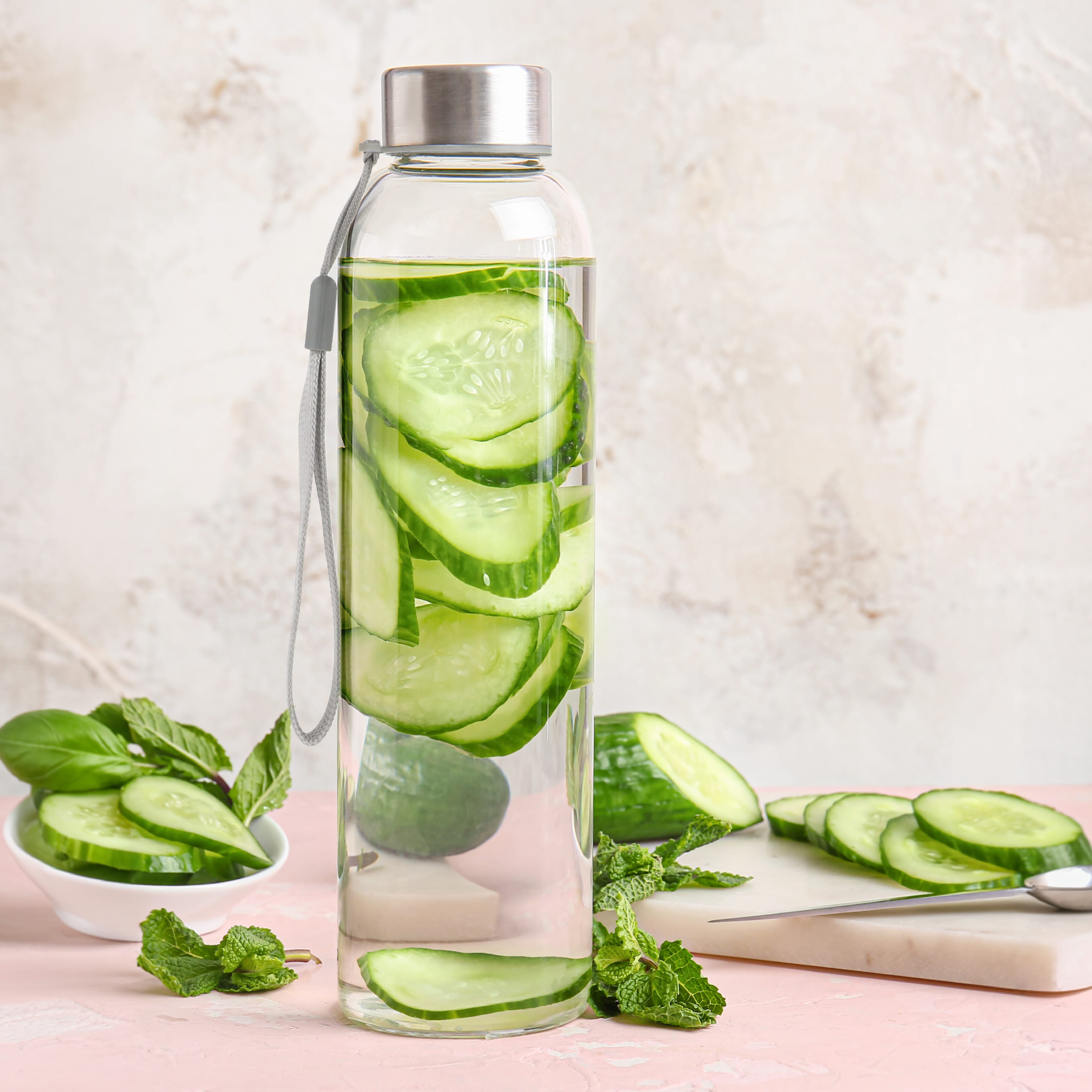 Glas-Trinkflasche 500 ml mit Trageschlaufe – bedruckbar als Werbeartikel